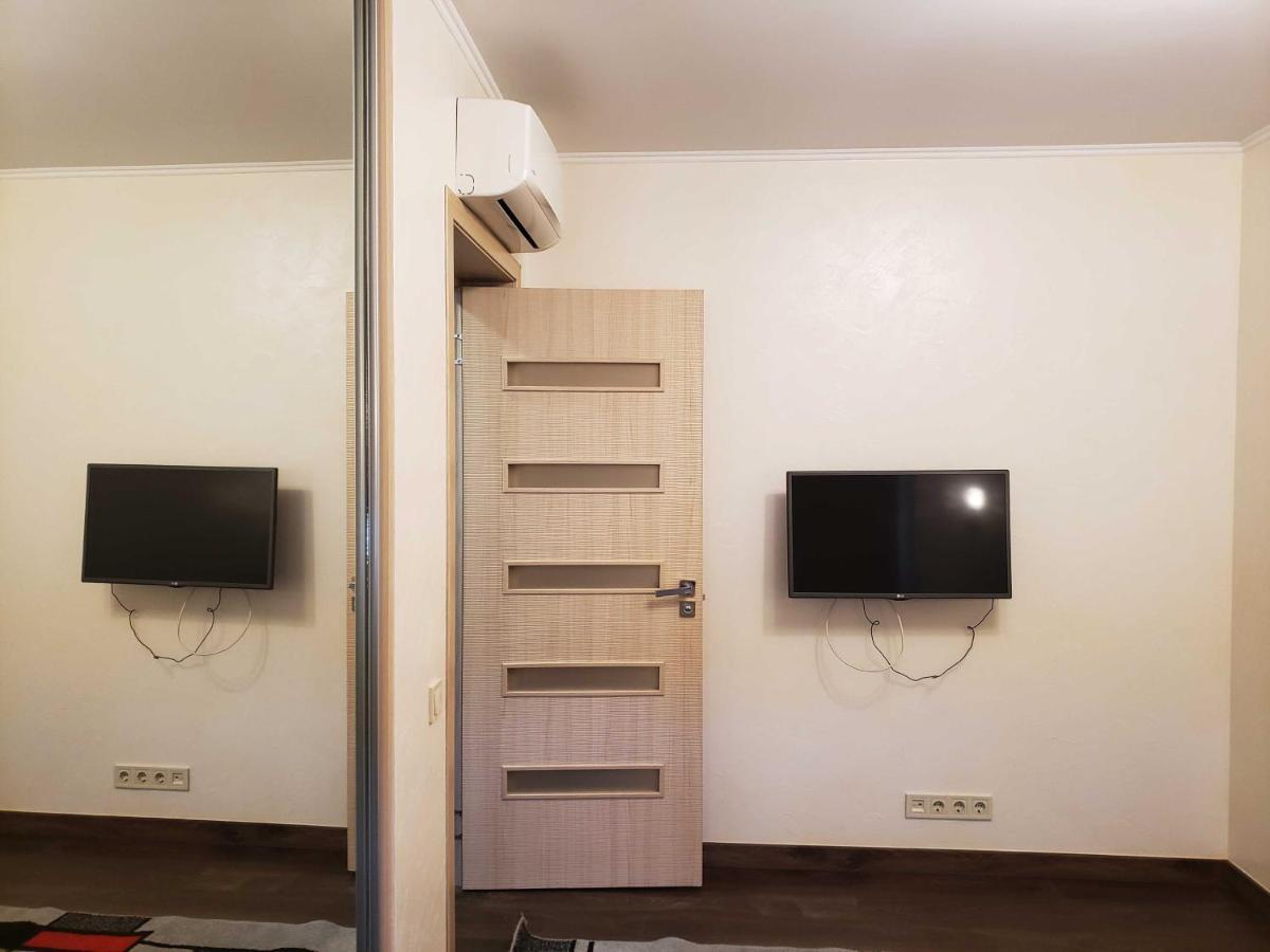Unique 1 Bd Apt Dt W/Free Parking And Wi-Fi Apartment Chisinau Bagian luar foto