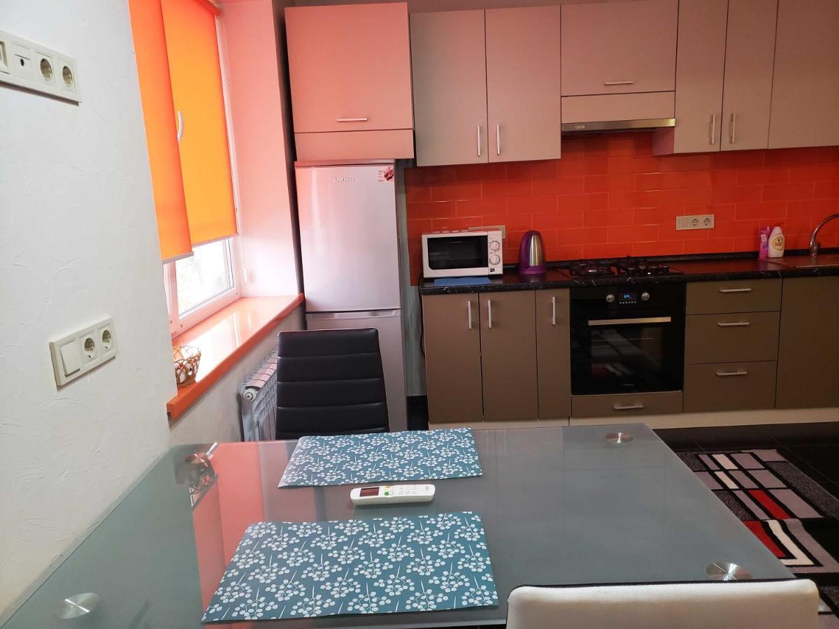 Unique 1 Bd Apt Dt W/Free Parking And Wi-Fi Apartment Chisinau Bagian luar foto