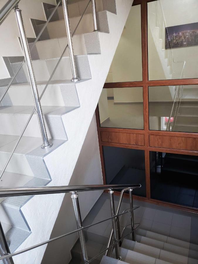 Unique 1 Bd Apt Dt W/Free Parking And Wi-Fi Apartment Chisinau Bagian luar foto